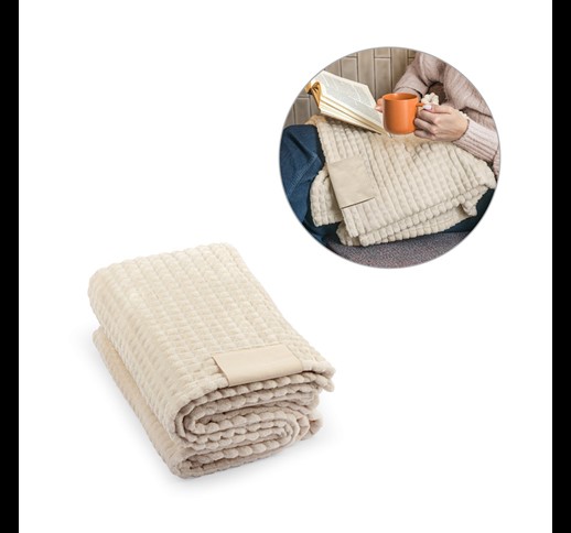 CELINE. Blanket in recycled polyester (100% rPET) with a stitched detail for personalisation